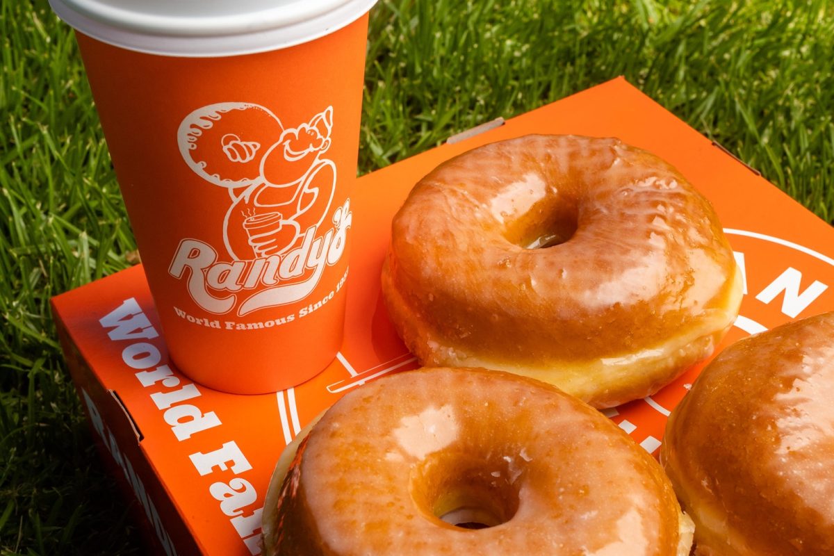 Randy's Donuts Fast Food Franchise with Coffee